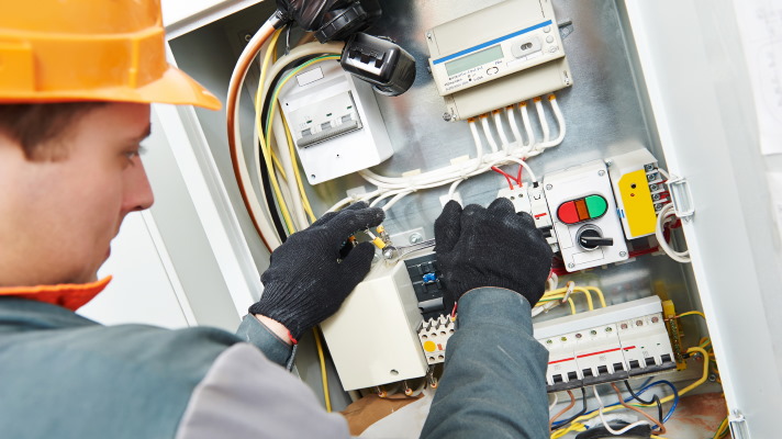 RM968 Habilitations électriques m.jpg